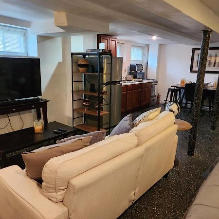 Cozy Studio; Lower Level Unit Nova York Exterior foto