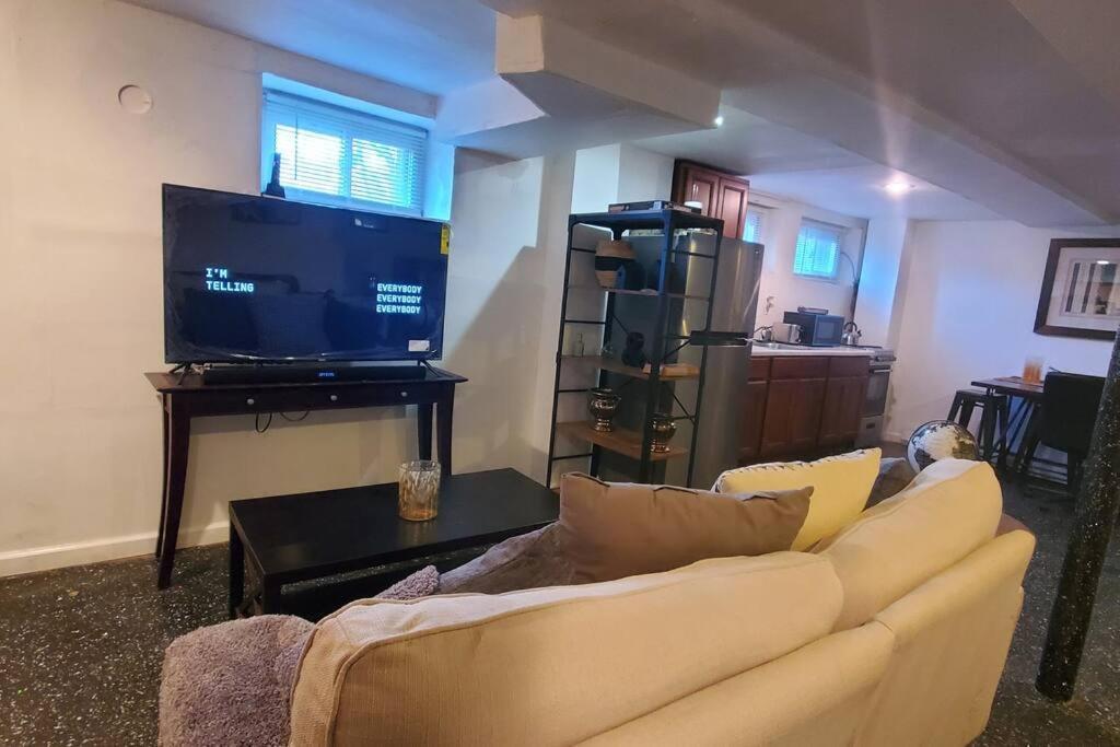 Cozy Studio; Lower Level Unit Nova York Exterior foto